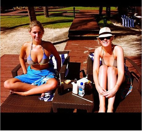 Ashley Bradley onlyfans posts