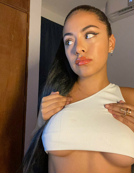 Merith Aranda Rosafire onlyfans leams