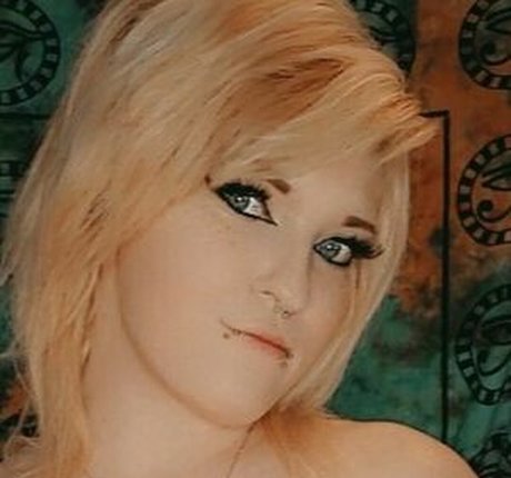 Chaotic Waifu onlyfans nude content