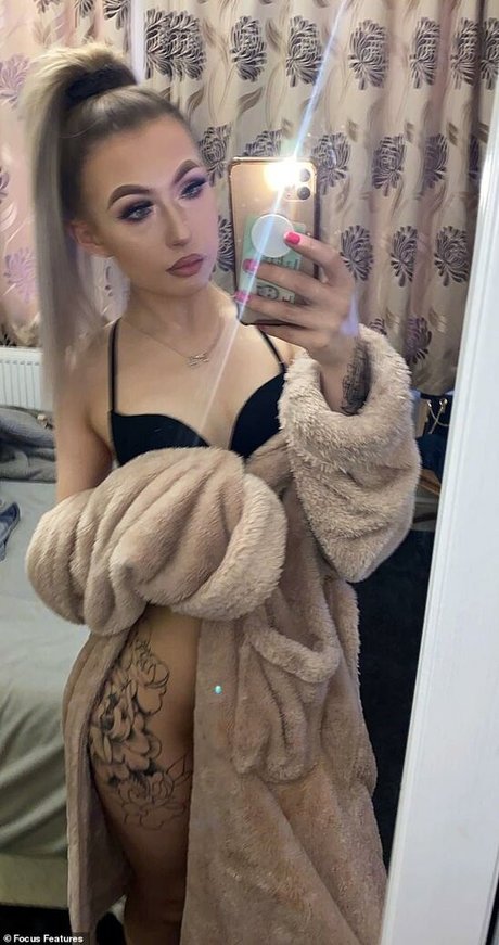 Hollyjoballard only fans naked