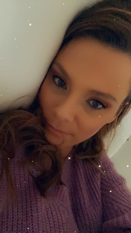 chroniclesofatiredassmom free onlyfans porn