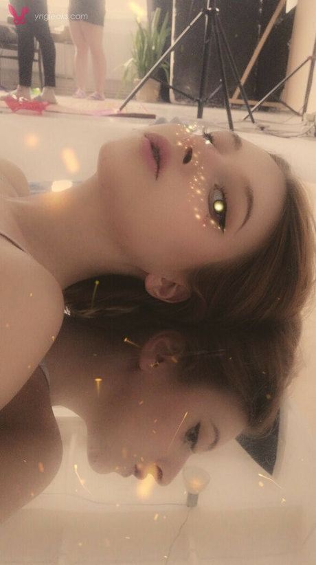 alternative onlyfans art porn selfie