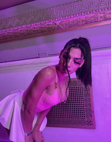 izzy svmmer onlyfans nude tits