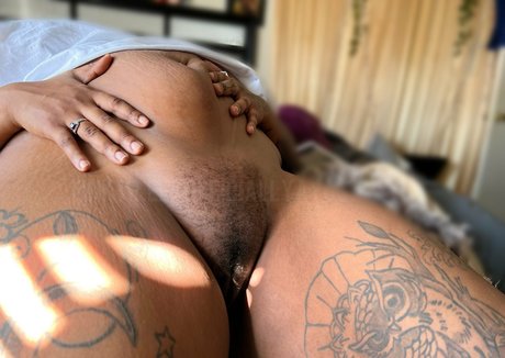 AyoSqueak naked onlyfans