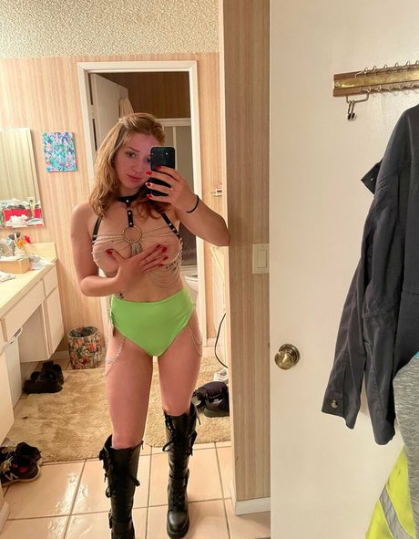 Robynator23 onlyfans post