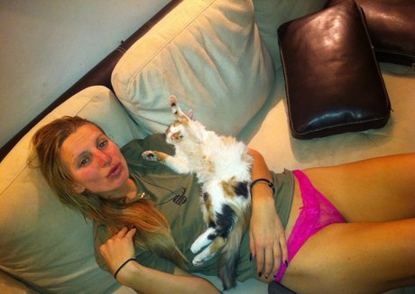 Sesil Karatantcheva onlyfans nude photos