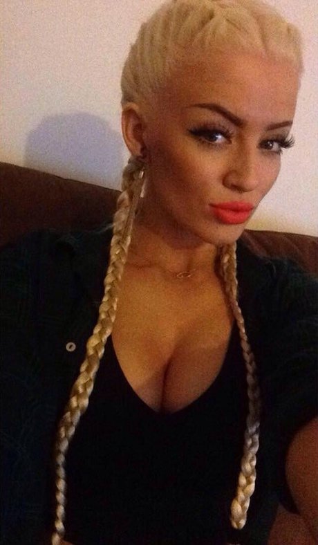 Xcandylashes onlyfans post