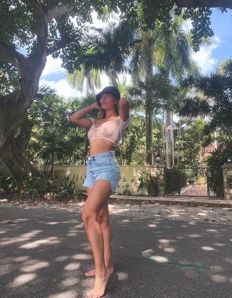 Larissasskin1 onlyfans leaks