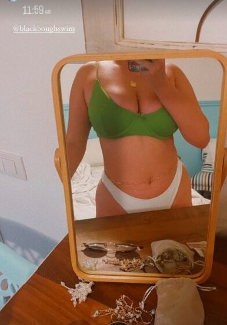 Emma Topps onlyfans public photos