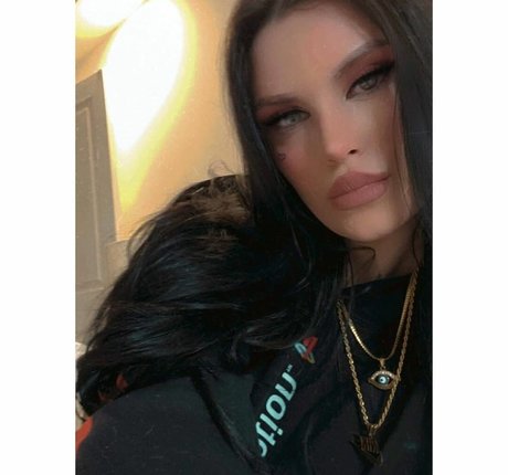 Alyssa Tognetti sexy onlyfans