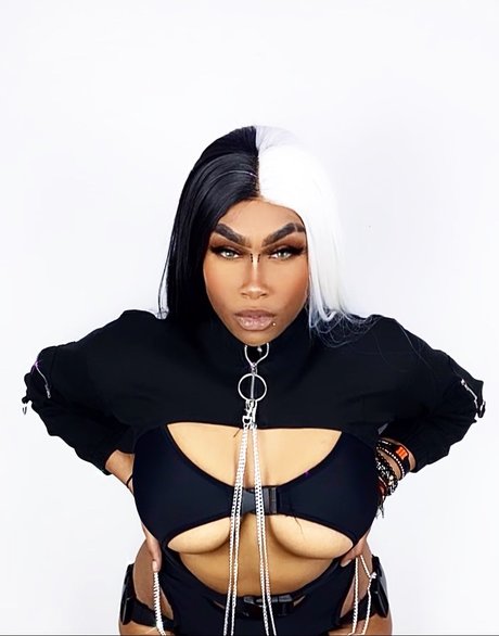 Tenuzen leaked nudes onlyfans