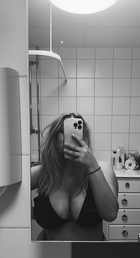 Elin Wilhelmsson only fans naked