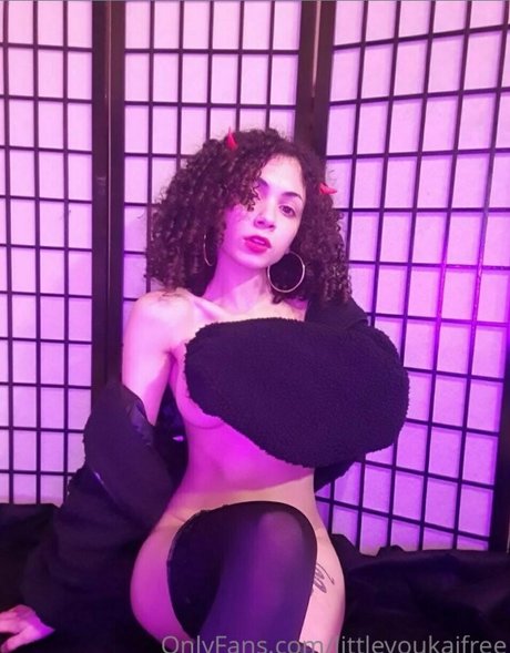 beauty asian onlyfans top portrait