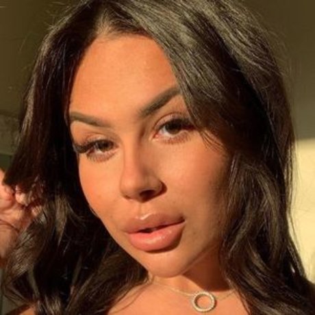 Maisie Croft onlyfans tits