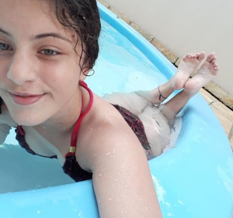 Friend s Pretty Feet nude onlyfans leaks