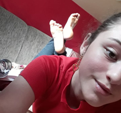 Friend s Pretty Feet onlyfans strip