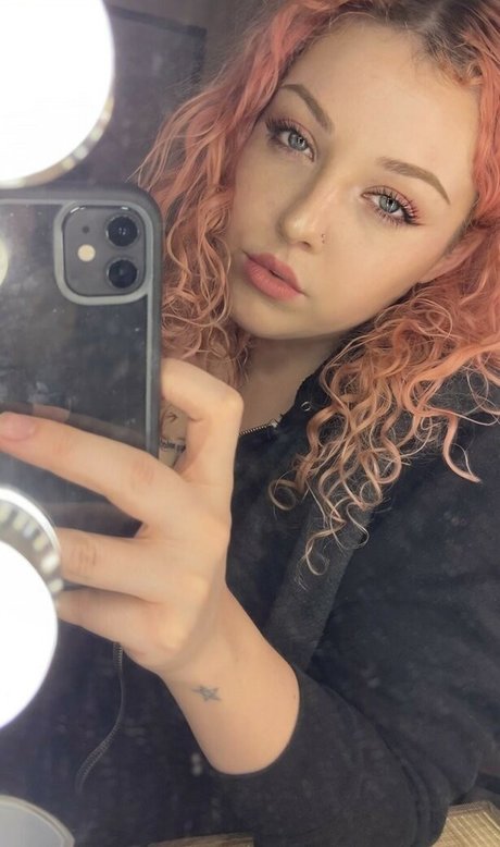 Pinkthemagicdragon onlyfans desnuda