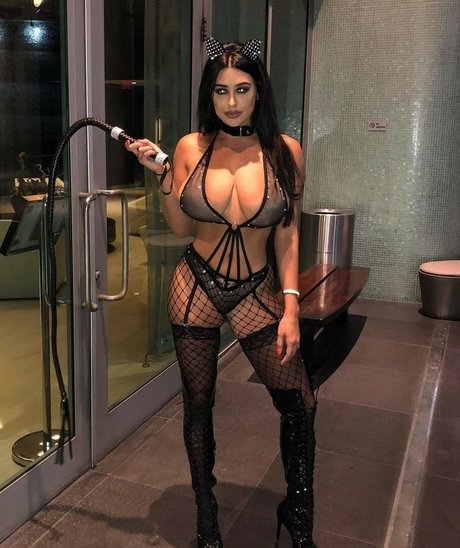 Aubrey Lynn Berg onlyfans hot