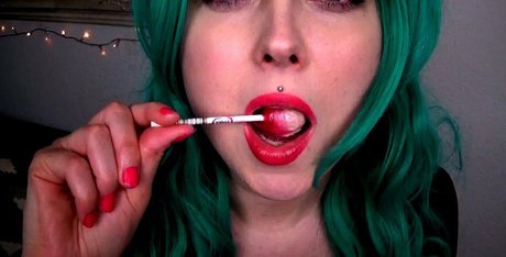 TheOneLilium ASMR onlyfans mega