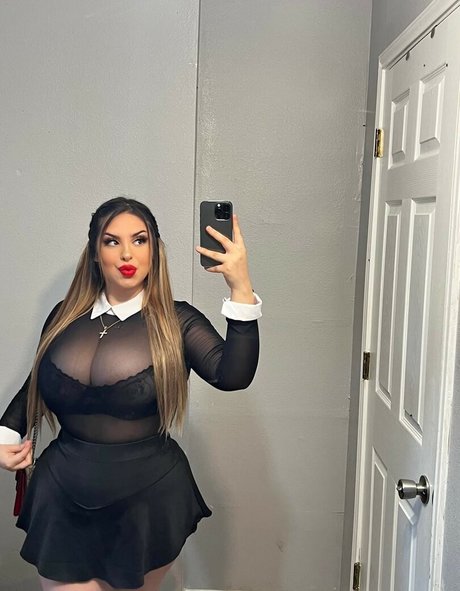 Daniela Ehimy onlyfans pics nude