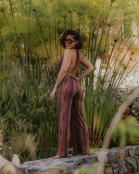 curvy muscle onlyfans art naked plate