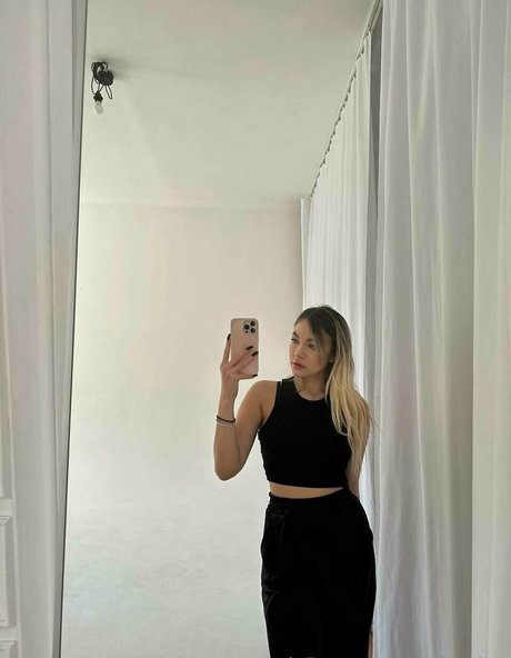 alicebrightt onlyfans free