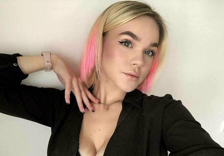 alicebrightt hot onlyfans