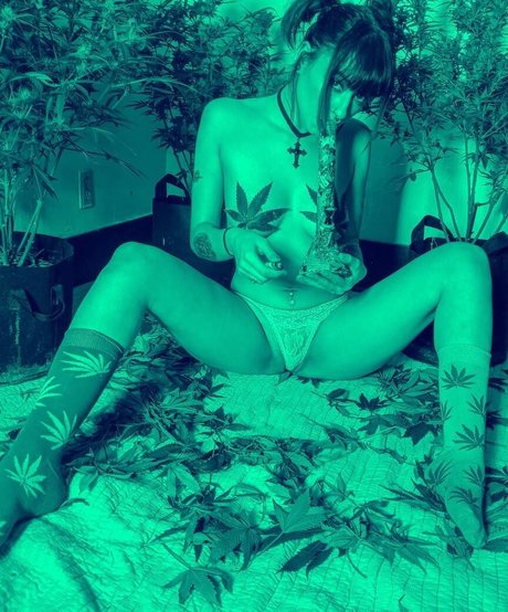 Amethyst queen19 onlyfans porn leak