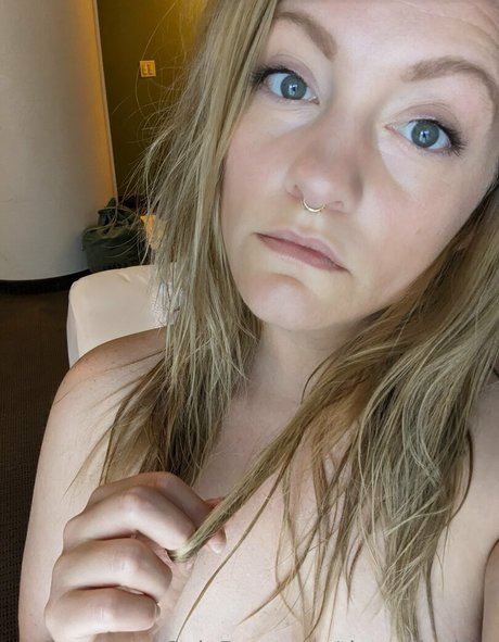 theradicalfox onlyfans tits