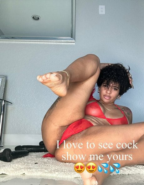 cynthiagarcia1212 onlyfans strip