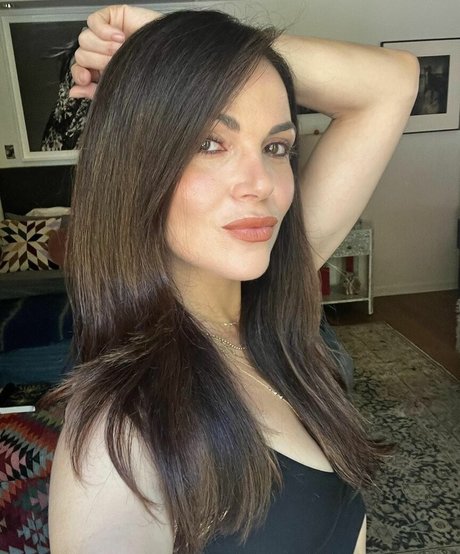 Lana Parilla onlyfans desnuda