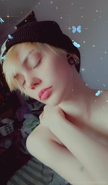 lewdology sexy onlyfans