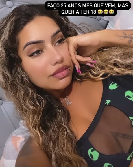 Muito Linda only fans nude leaks