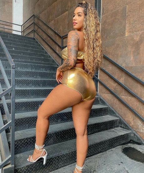 Muito Linda new onlyfans