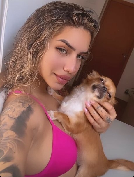 Muito Linda leak only fans