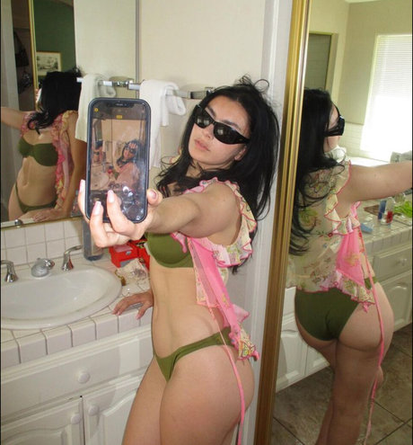 petite girls onlyfans free porn self-portrait