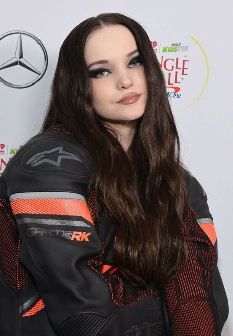 Dove Cameron free only fans