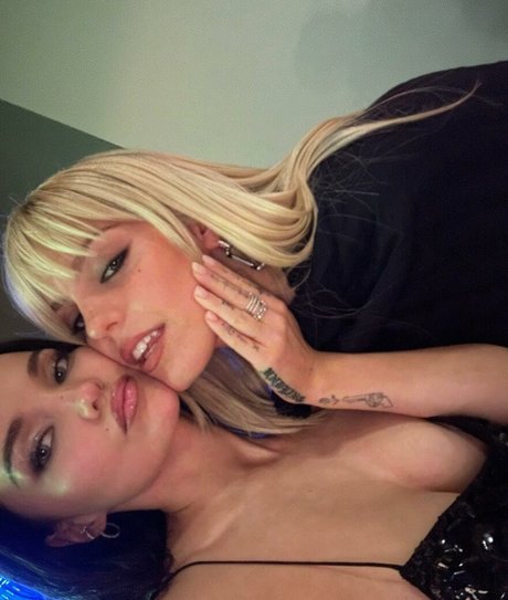 Dove Cameron free only fans