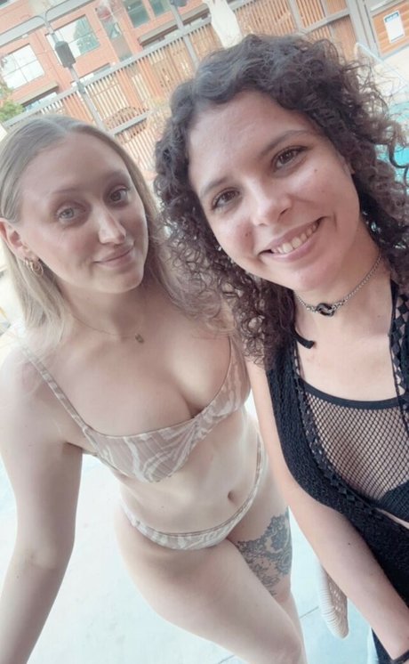 strawberrytallcakee onlyfans pic