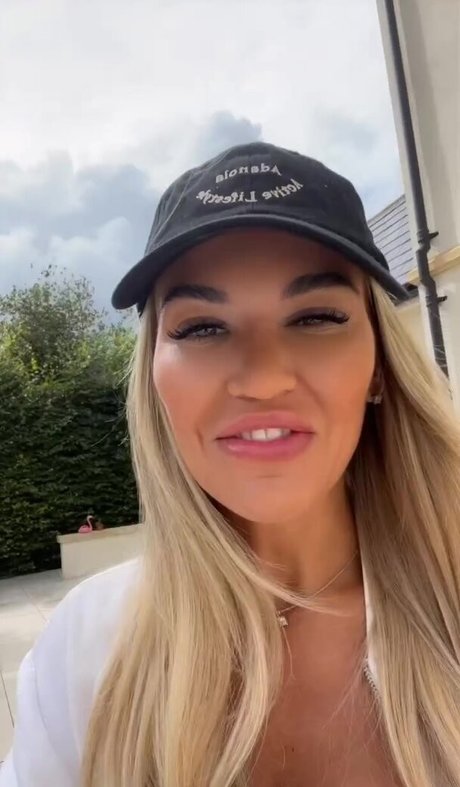 latina babe onlyfans hot sexy capture