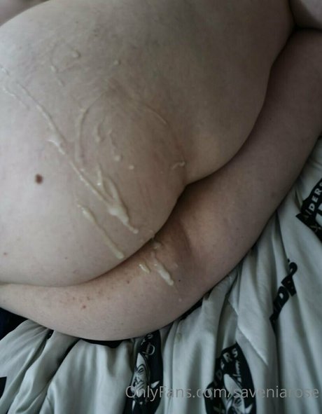 saveniarose onlyfans tits