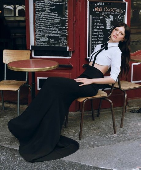 Nicola Peltz porn only fans