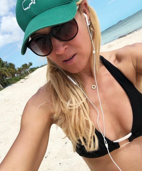 Natalie Gulbis onlyfans images
