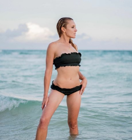 Natalie Gulbis onlyfans tits