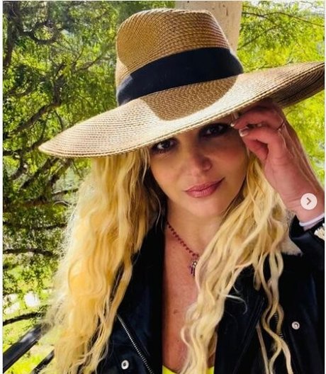 Britney Spears topless onlyfans