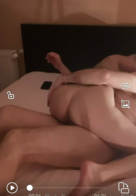 topless beach onlyfans top plate