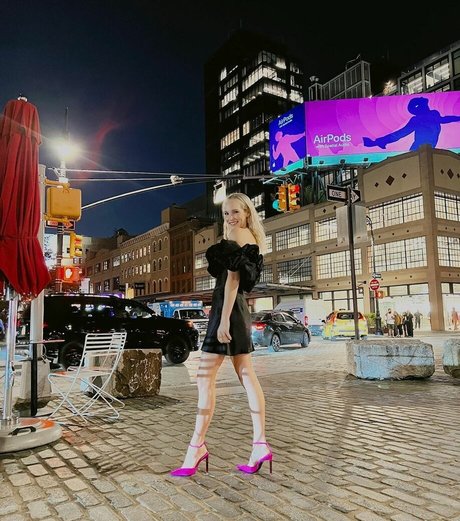 Candice King onlyfans picture