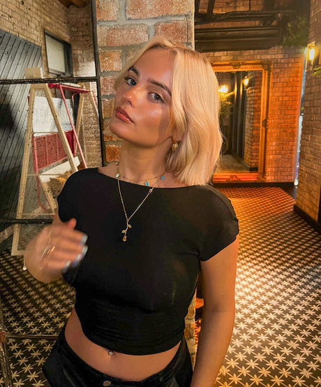 Millie Gibson onlyfans archive