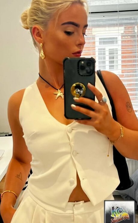 Millie Gibson onlyfans sex leaked