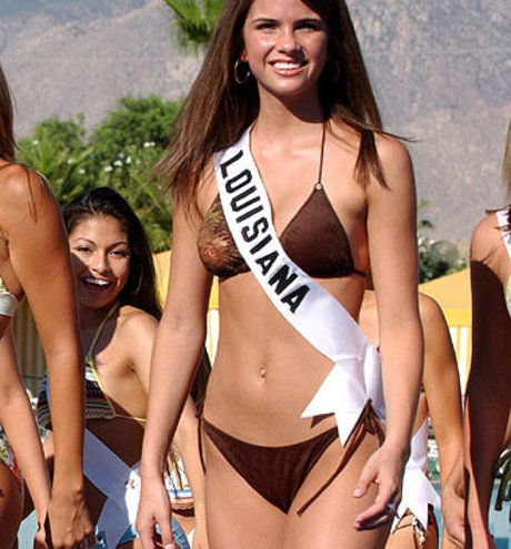 Shelley Hennig naked only fans